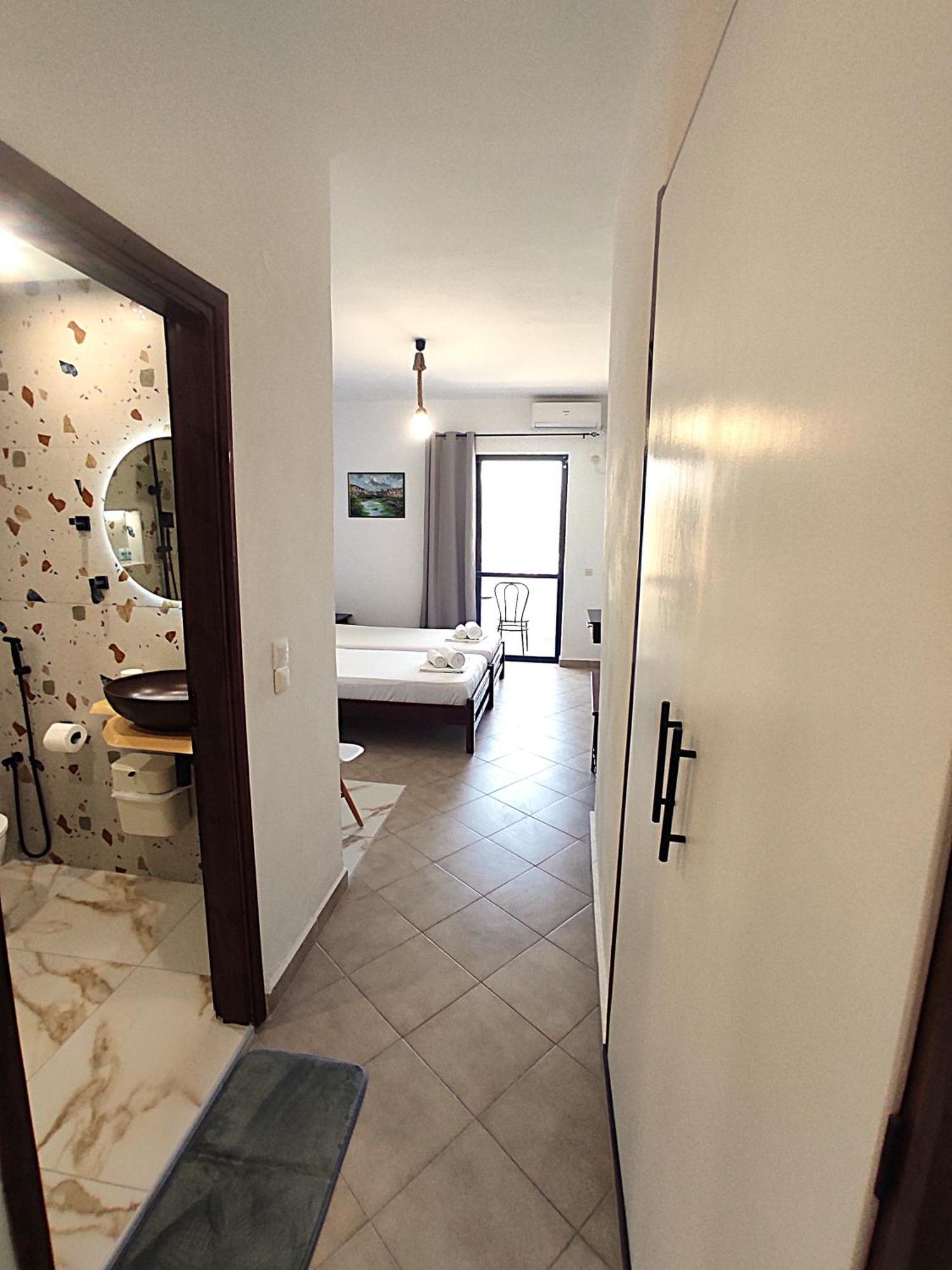 Creta Star Apartments 圣加利尼 外观 照片